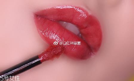 ysl圣罗兰银管唇釉好用吗?蜜糖一样水润柔滑 ysl圣罗兰银管唇釉好用吗?蜜糖一样水润柔滑