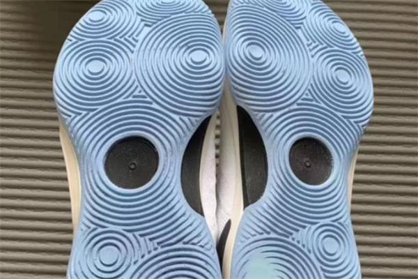 李宁驭帅13开箱测评 驭帅13首发配色谍照 李宁驭帅13开箱测评 驭帅13首发配色谍照