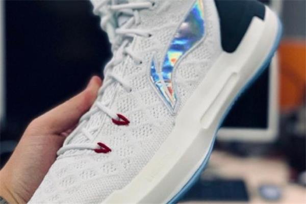 李宁驭帅13开箱测评 驭帅13首发配色谍照 李宁驭帅13开箱测评 驭帅13首发配色谍照