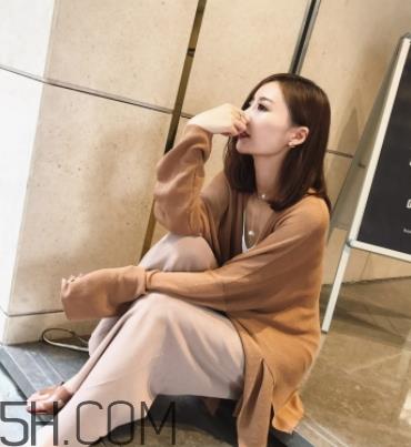 焦糖色风衣配什么内搭?焦糖色风衣里面穿什么 焦糖色风衣配什么内搭?焦糖色风衣里面穿什么