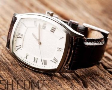 手表可以戴着睡觉吗?防水手表能戴着洗澡吗?