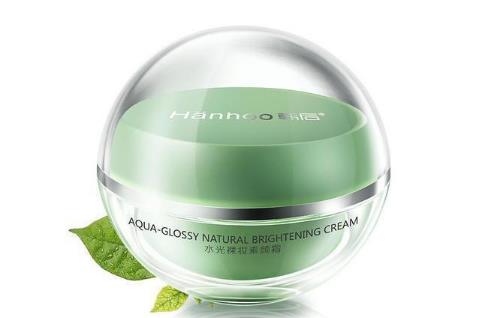 素颜霜搓泥是什么原因 这样使用素颜霜不容易搓泥 素颜霜搓泥是什么原因 这样使用素颜霜不容易搓泥