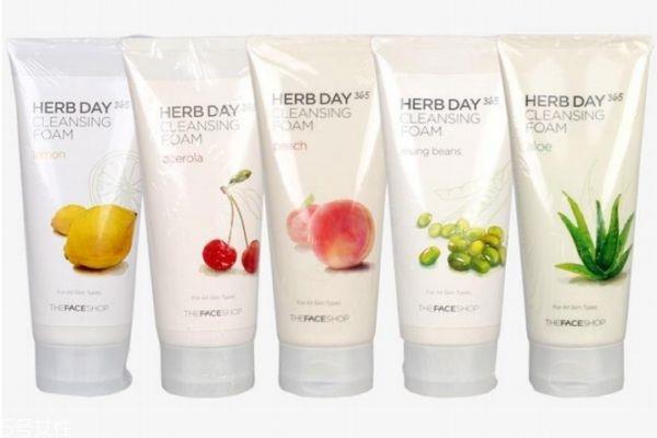 洗面奶一次挤多少 洗面奶用量多少合适 洗面奶一次挤多少 洗面奶用量多少合适