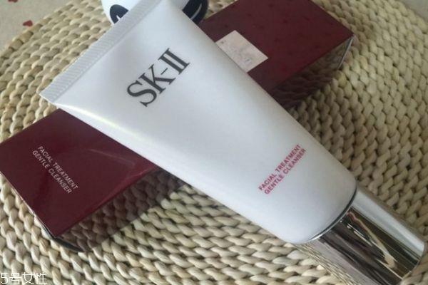 洗面奶一次挤多少 洗面奶用量多少合适 洗面奶一次挤多少 洗面奶用量多少合适