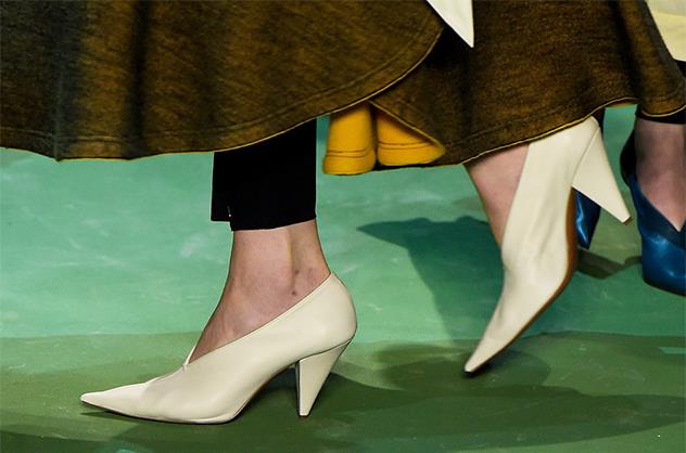 上班族穿什么鞋女 干练又时髦的鞋款