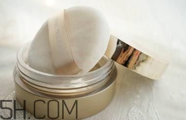 定妆粉怎么用?散粉怎么定妆? 定妆粉怎么用?散粉怎么定妆?