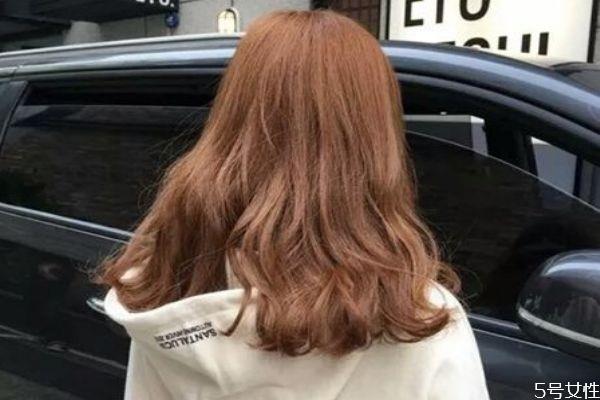 头发烫了之后不满意怎样能恢复 烫发后怎样使它恢复原状 头发烫了之后不满意怎样能恢复 烫发后怎样使它恢复原状