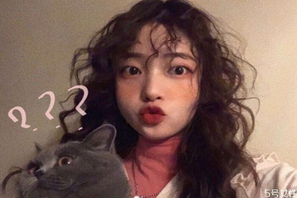 头发烫了之后不满意怎样能恢复 烫发后怎样使它恢复原状 头发烫了之后不满意怎样能恢复 烫发后怎样使它恢复原状