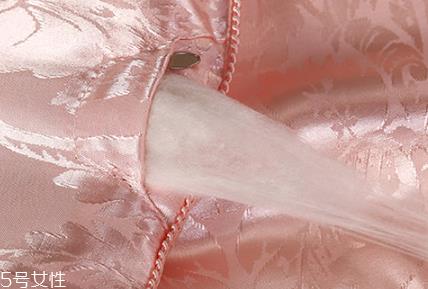 蚕丝被怎么鉴别 5招教你轻松鉴别 蚕丝被怎么鉴别 5招教你轻松鉴别