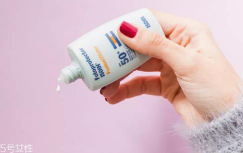 如何判断防晒是否需要卸妆 看这两点 如何判断防晒是否需要卸妆 看这两点