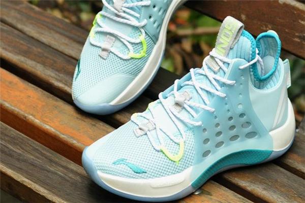 李宁音速7偏码吗 音速7尺码选择 李宁音速7偏码吗 音速7尺码选择