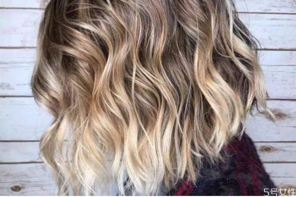 漂染的头发多久掉色 漂染的头发多久补色 漂染的头发多久掉色 漂染的头发多久补色