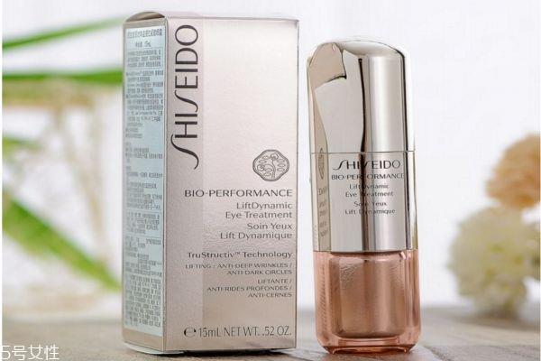 擦眼霜的最佳时间 眼霜的作用功效 擦眼霜的最佳时间 眼霜的作用功效