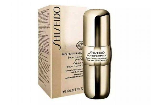 擦眼霜的最佳时间 眼霜的作用功效 擦眼霜的最佳时间 眼霜的作用功效