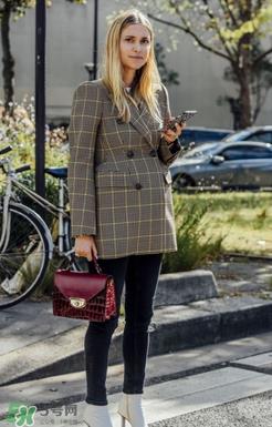 今年流行赵四的西装怎么搭配?赵四的西装怎么搭配好看? 今年流行赵四的西装怎么搭配?赵四的西装怎么搭配好看?