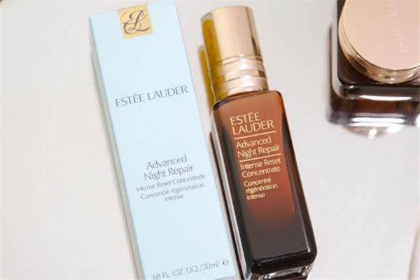 雅诗兰黛高能小棕瓶怎么用 雅诗兰黛高能小棕瓶多少钱 雅诗兰黛高能小棕瓶怎么用 雅诗兰黛高能小棕瓶多少钱