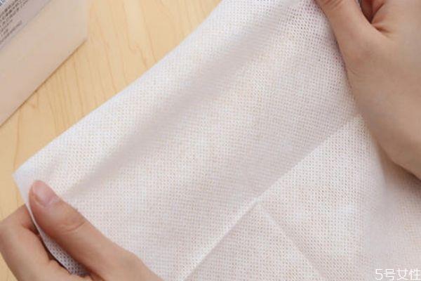 洗脸巾为什么变黑了 洗脸巾洗一次脸就换一次吗 洗脸巾为什么变黑了 洗脸巾洗一次脸就换一次吗