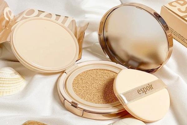 气垫bb霜可以用多久 气垫bb霜能代替粉底液吗 气垫bb霜可以用多久 气垫bb霜能代替粉底液吗