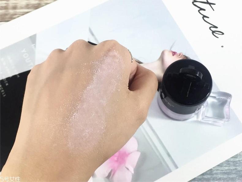 土家硒泥坊散粉好用吗 油皮妹子夏天标配 土家硒泥坊散粉好用吗 油皮妹子夏天标配