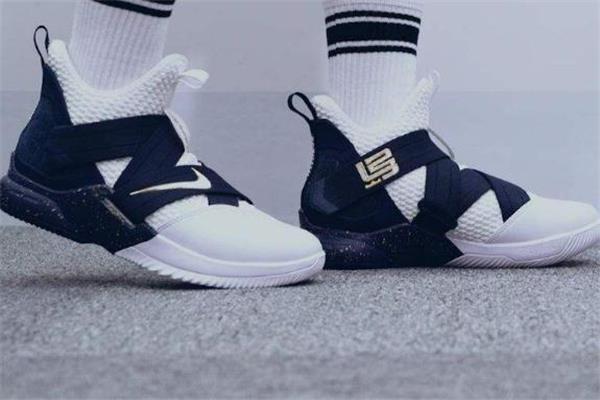 耐克詹姆斯士兵12缓震好吗 士兵12值得入手吗 耐克詹姆斯士兵12缓震好吗 士兵12值得入手吗