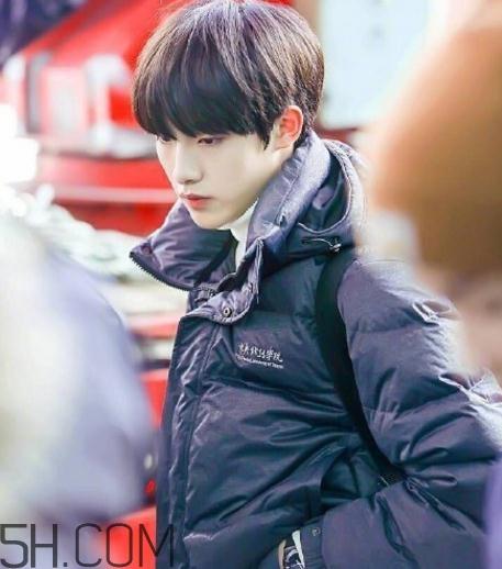 中戏羽绒服多少钱?中戏羽绒服怎么买? 中戏羽绒服多少钱?中戏羽绒服怎么买?