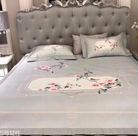 凉席可以直接睡吗 最好清洗一下 凉席可以直接睡吗 最好清洗一下