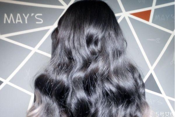 染过的头发会越洗越浅吗 头发越洗颜色越浅的原因 染过的头发会越洗越浅吗 头发越洗颜色越浅的原因
