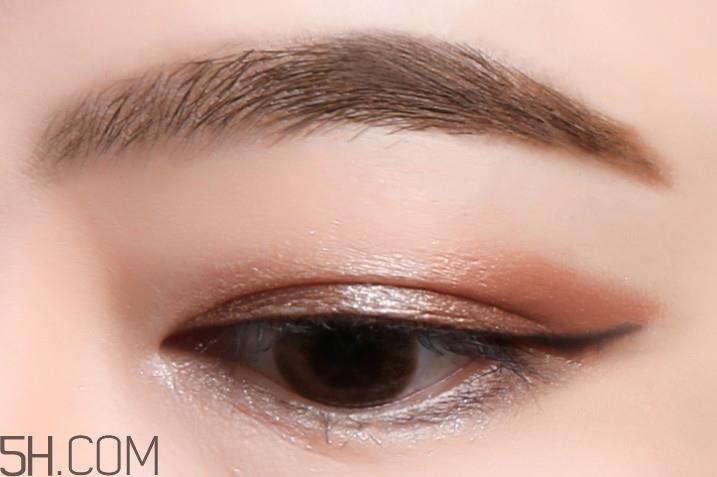 暖色系南瓜眼妆画法教程