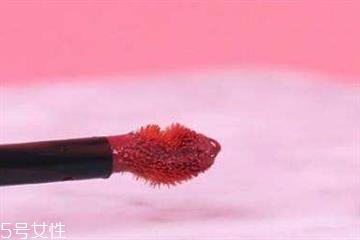 唇刷怎么清洗 唇刷用什么清洗 唇刷怎么清洗 唇刷用什么清洗