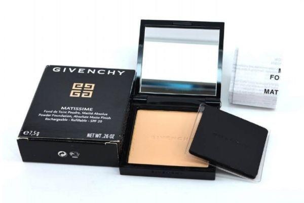 粉饼用久了上面有油脂怎么办 去除粉饼上的油脂方法 粉饼用久了上面有油脂怎么办 去除粉饼上的油脂方法