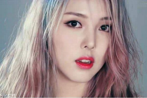 美瞳怎样佩戴眼睛比较舒适 什么美瞳舒适不伤眼睛 美瞳怎样佩戴眼睛比较舒适 什么美瞳舒适不伤眼睛