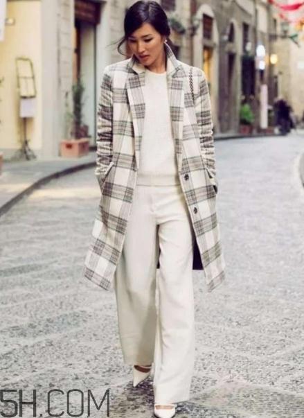 小个子女生能穿大衣吗?小个子女生大衣穿搭技巧 小个子女生能穿大衣吗?小个子女生大衣穿搭技巧