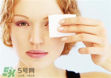 脸上长痘痘可以用bb霜吗?用bb霜会长痘痘吗? 脸上长痘痘可以用bb霜吗?用bb霜会长痘痘吗?