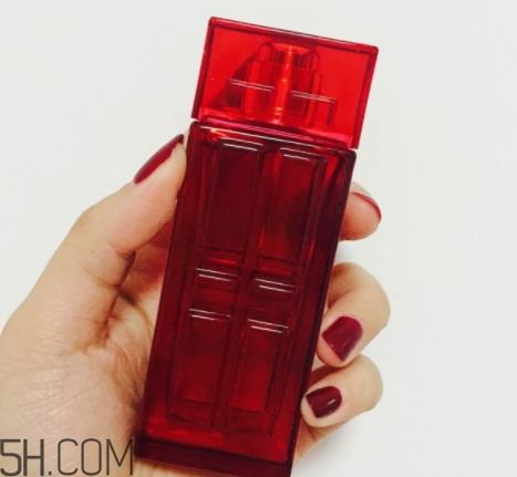 伊丽莎白雅顿红门香水适合什么年龄? 伊丽莎白雅顿红门香水适合什么年龄?