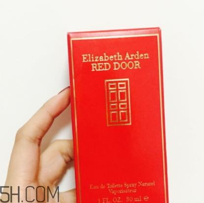 伊丽莎白雅顿红门香水适合什么年龄? 伊丽莎白雅顿红门香水适合什么年龄?