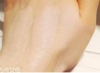 圣罗兰超模粉底液适合什么皮肤？干皮福音