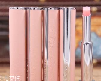 变色润唇膏需要卸妆吗 卸妆更放心 变色润唇膏需要卸妆吗 卸妆更放心