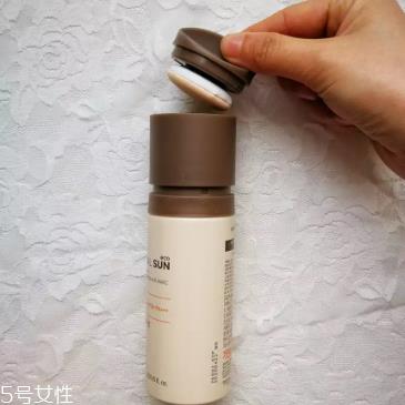 菲诗小铺防晒气垫含防腐剂吗 100g能用多久 菲诗小铺防晒气垫含防腐剂吗 100g能用多久