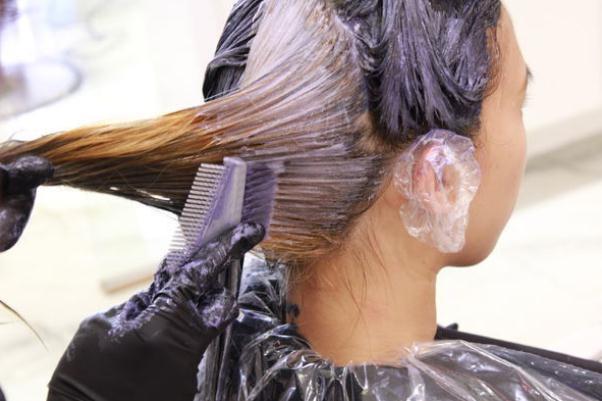 漂发有头皮屑 漂发有多疼 漂发有头皮屑 漂发有多疼
