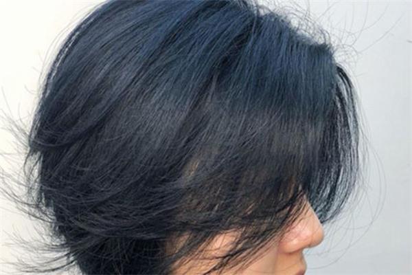 雾蓝色头发需要漂吗 雾蓝色头发怎么染 雾蓝色头发需要漂吗 雾蓝色头发怎么染