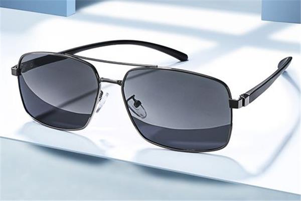 太阳镜可以带上飞机吗 太阳镜可以用几年 太阳镜可以带上飞机吗 太阳镜可以用几年