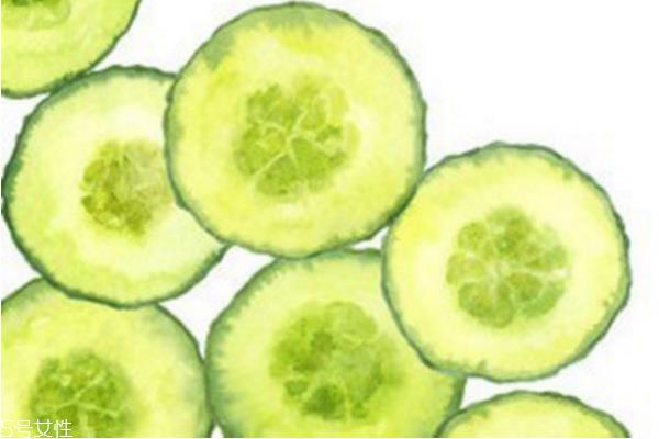黄瓜敷脸有什么功效 黄瓜敷脸的好处
