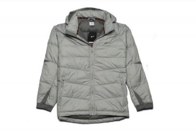 ​羽绒服会跑毛正常吗 羽绒服会跑毛出来怎么办