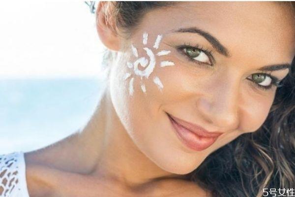 化妆只涂素颜霜可以吗 懒人素颜霜化妆顺序