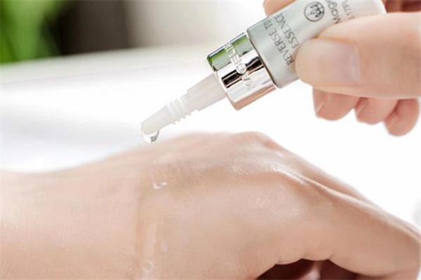 麦吉丽小银管肌底精华多少钱 麦吉丽小银管肌底液价格 麦吉丽小银管肌底精华多少钱 麦吉丽小银管肌底液价格