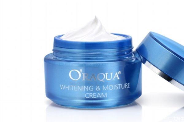 保湿霜和保湿乳顺序 保湿霜使用步骤 保湿霜和保湿乳顺序 保湿霜使用步骤