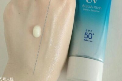 ​防晒霜大瓶好还是小瓶好 化学防晒用小瓶更好