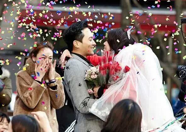 张智霖爱妻,余文乐宠子,他们才是娱乐圈好男人的楷模