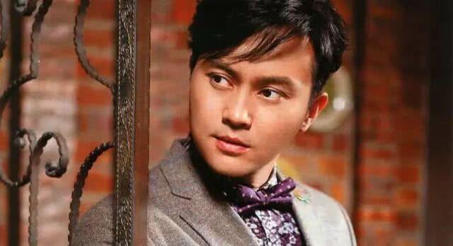 张智霖爱妻,余文乐宠子,他们才是娱乐圈好男人的楷模