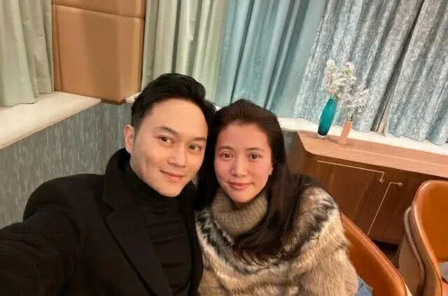 张智霖爱妻,余文乐宠子,他们才是娱乐圈好男人的楷模